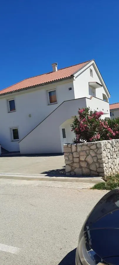 Apartments Ivan Povljana Croatia